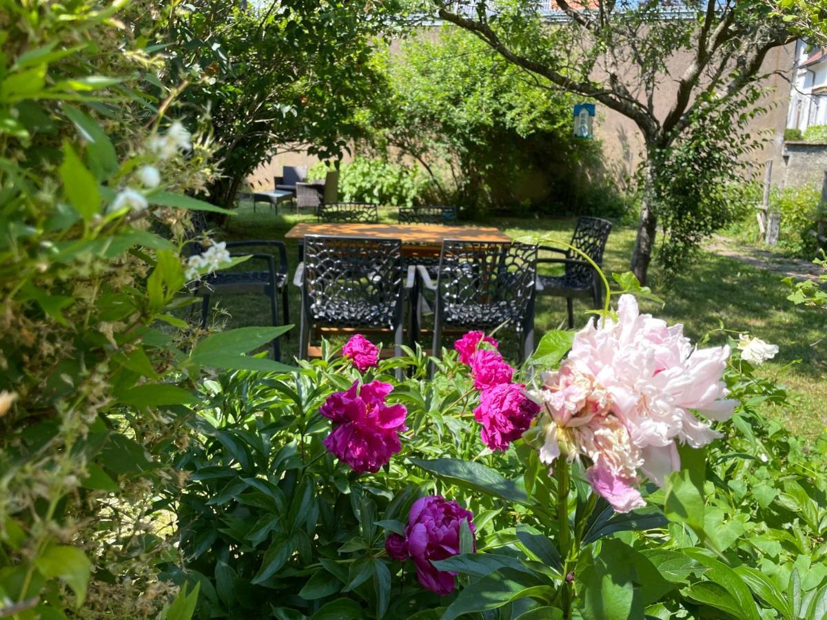 Chambre Privee Vue Sur Le Jardin Proche Centre Ville Besançon Buitenkant foto